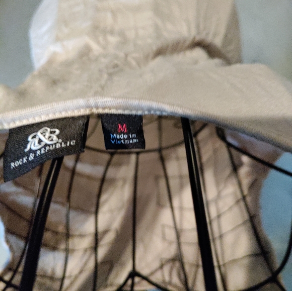 Woman's sequence tank top - Picture 3 of 3